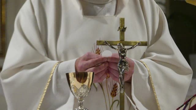 Jak uczestniczyć we mszy świętej i poczuć duchowe spełnienie Jak uczestniczyć we mszy świętej i poczuć duchowe spełnienie