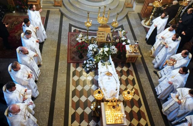 Ile trwa msza pogrzebowa w cerkwi? Poznaj ważne szczegóły Ile trwa msza pogrzebowa w cerkwi? Poznaj ważne szczegóły