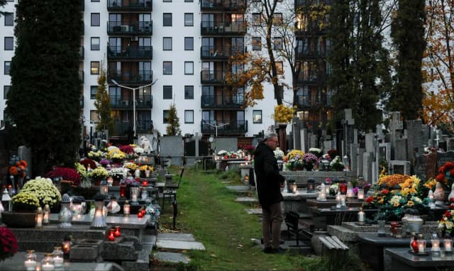 Ile kosztuje miejsce na cmentarzu w Piasecznie? Sprawdź aktualne stawki Ile kosztuje miejsce na cmentarzu w Piasecznie? Sprawdź aktualne stawki