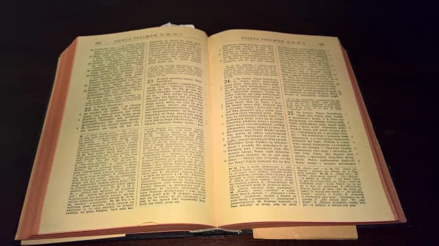 Czy Stary Testament obowiązuje katolików? Wyjaśnienie roli i znaczenia w wierze Czy Stary Testament obowiązuje katolików? Wyjaśnienie roli i znaczenia w wierze