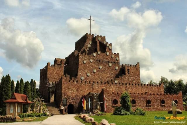 Sanktuarium w Kałkowie-Godowie: historia, pielgrzymki i praktyczne wskazówki dla odwiedzających Sanktuarium w Kałkowie-Godowie: historia, pielgrzymki i praktyczne wskazówki dla odwiedzających