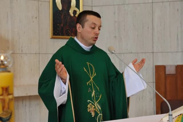 Msza święta suma - co to jest i dlaczego jest tak ważna w Kościele Msza święta suma - co to jest i dlaczego jest tak ważna w Kościele