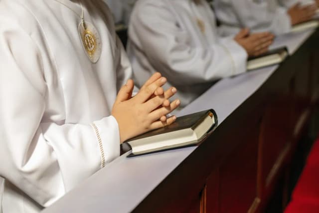 Jak długo trwa msza komunijna? Czas, który warto znać przed wydarzeniem Jak długo trwa msza komunijna? Czas, który warto znać przed wydarzeniem