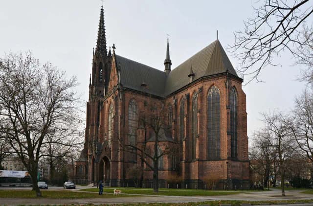 Gdzie na msze Wrocław? Sprawdź najlepsze miejsca i godziny mszy Gdzie na msze Wrocław? Sprawdź najlepsze miejsca i godziny mszy